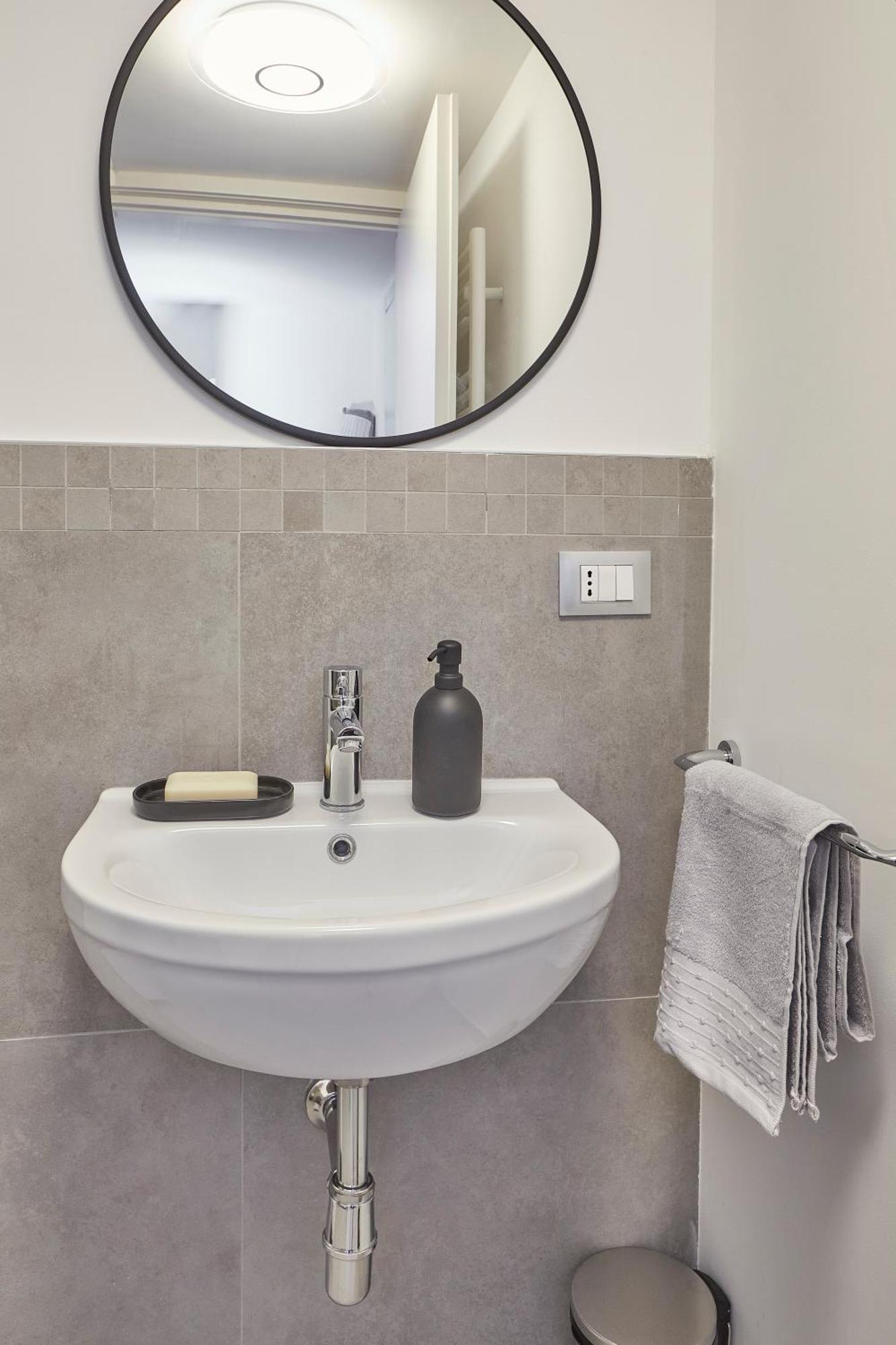 Presty Apartments Милано Екстериор снимка