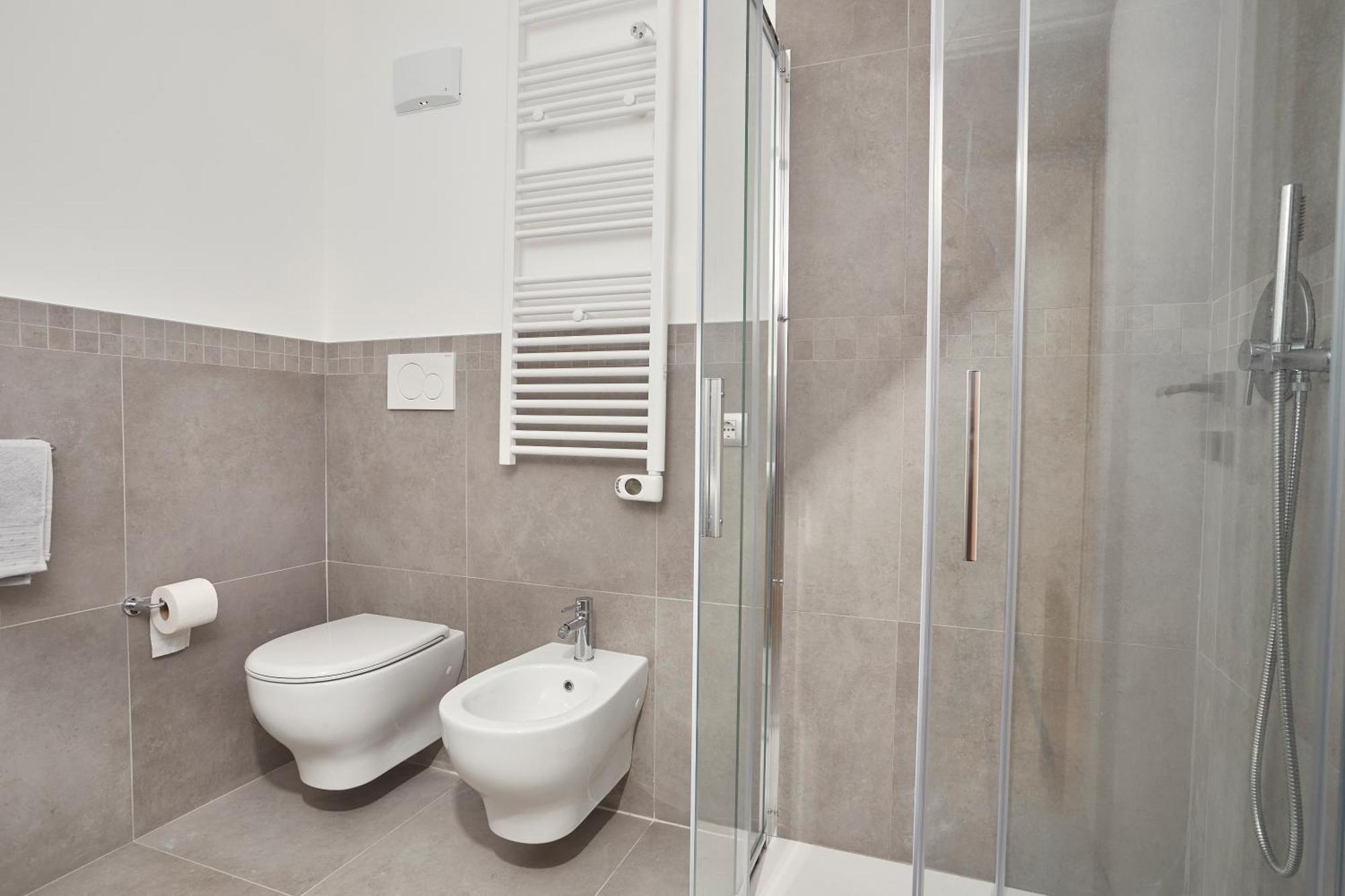 Presty Apartments Милано Екстериор снимка